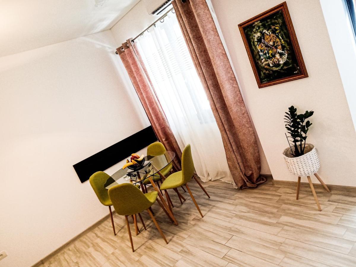 Ric Apartament Năvodari Екстериор снимка